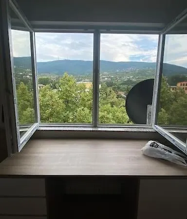 Pleasant Flat In